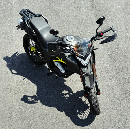 Moto Magpower Xtrail 125cm³ en situation